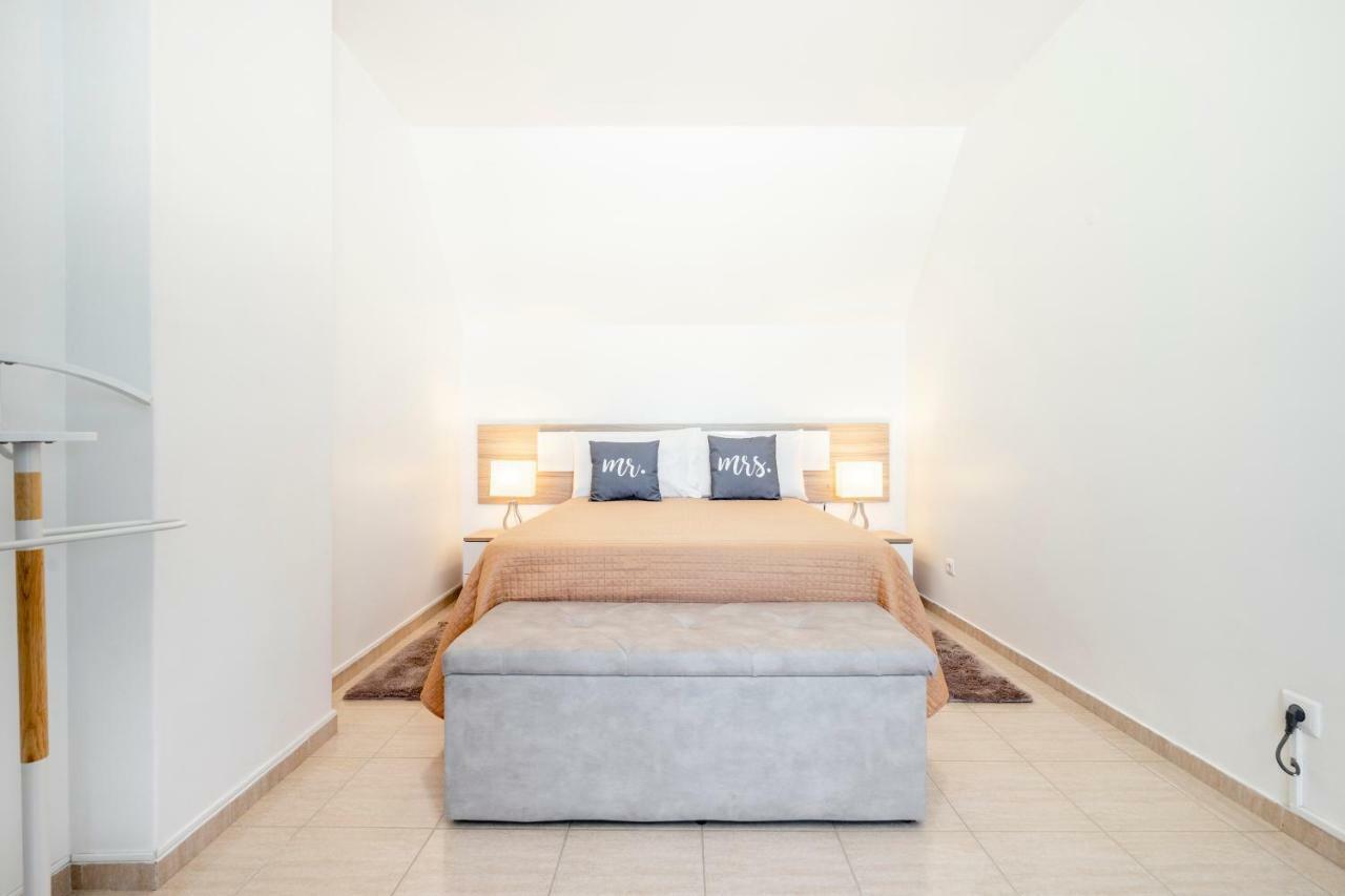 My Place @ Faro Duplex Bagian luar foto